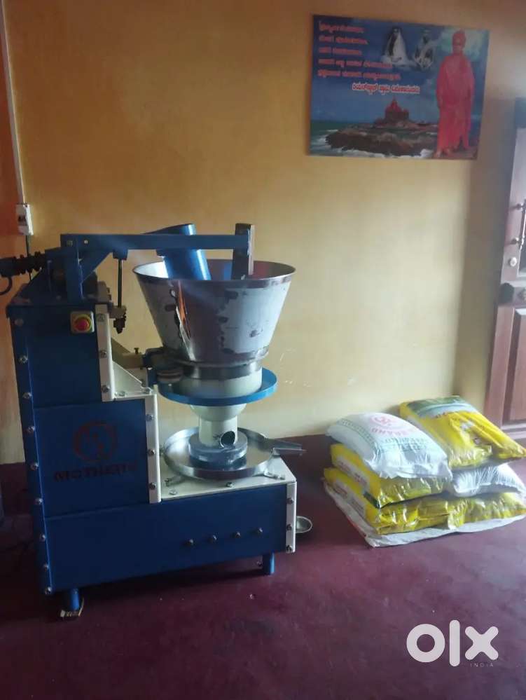 Wood pressed. Oil machine