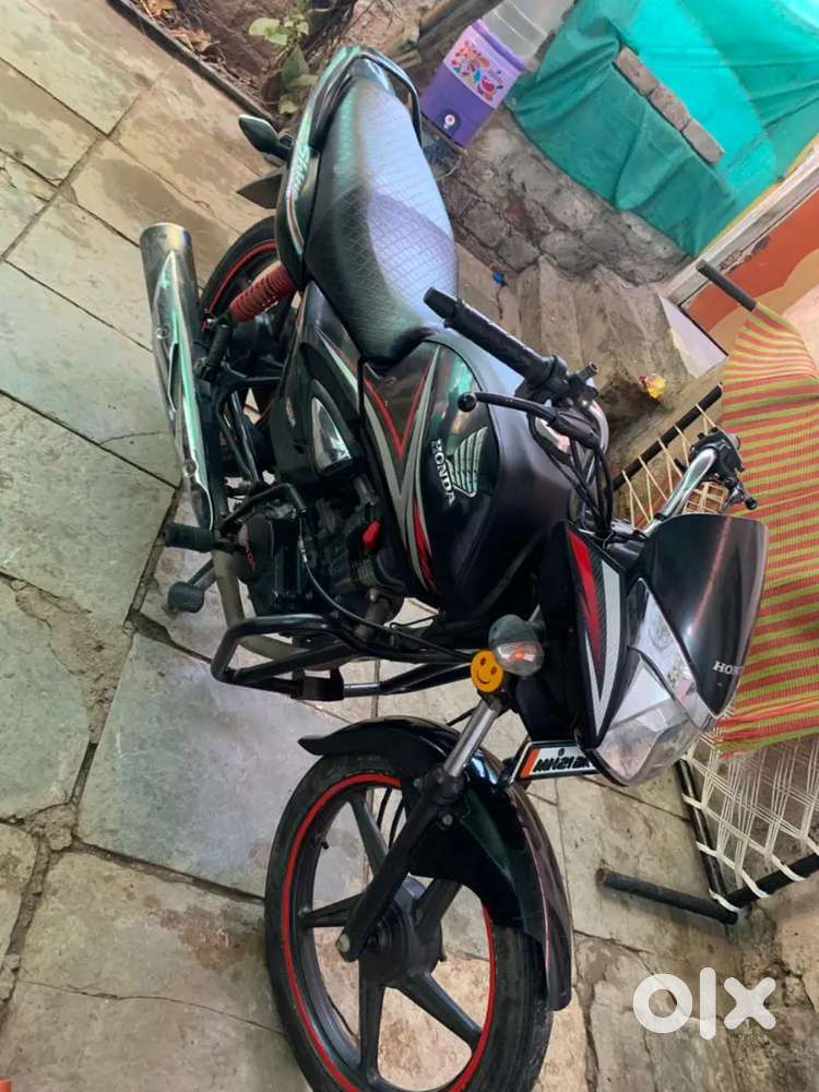 CB SHINE BS4 FIRST OWNER CLEAR DOCUMENT