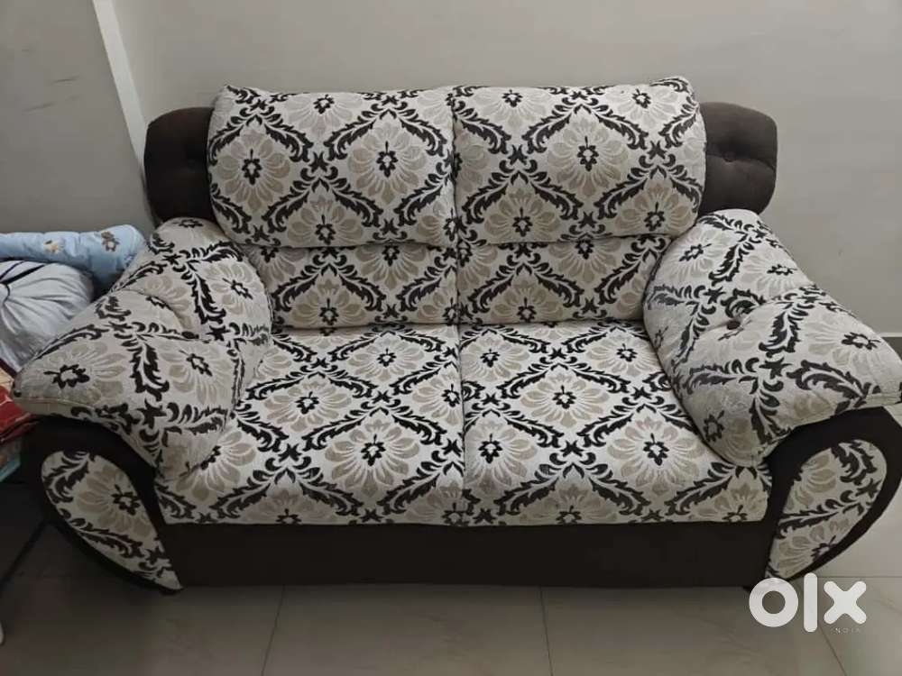 Comfortable 9-seater sofa