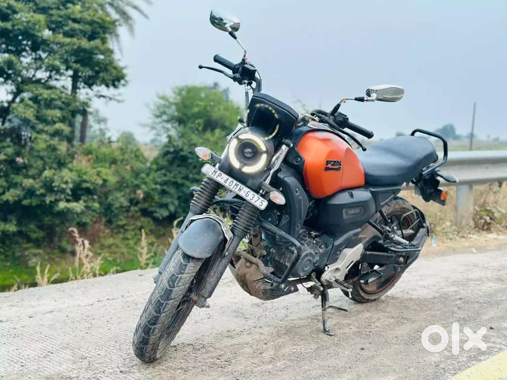 Yamaha FZX