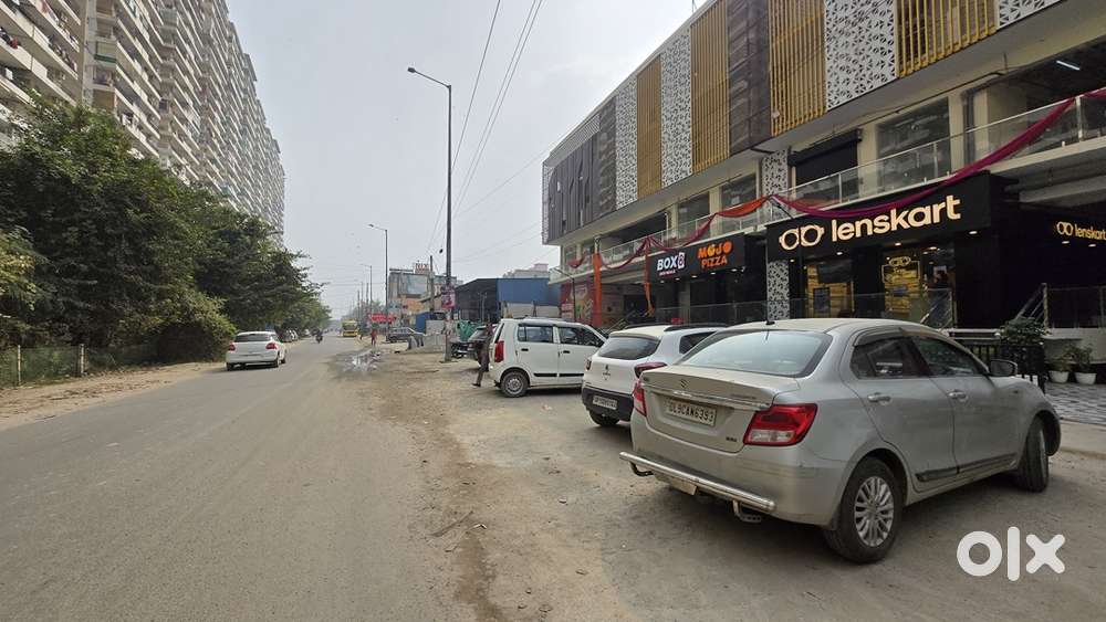 Premium Front Shops  Perfect for Cafe/Salon/Clinic