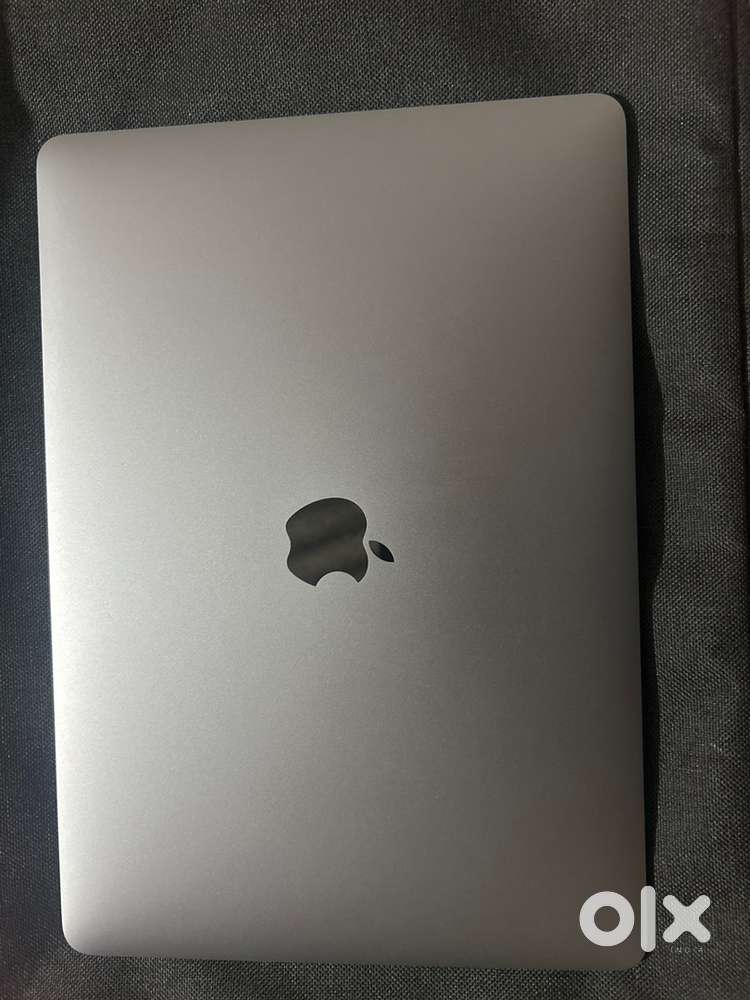Macbook Air M1 8gb ram 128  gb rom