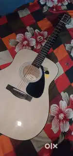 Guitar yamaha f280