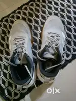 Badminton shoes