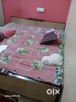 Simple double bed without box