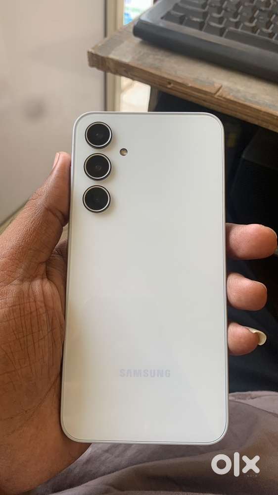 Samsung A35 white Excellent condition