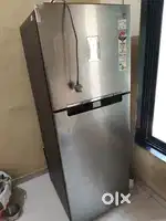 Samsung double door 4 star fridge. ( Need to fill gas )