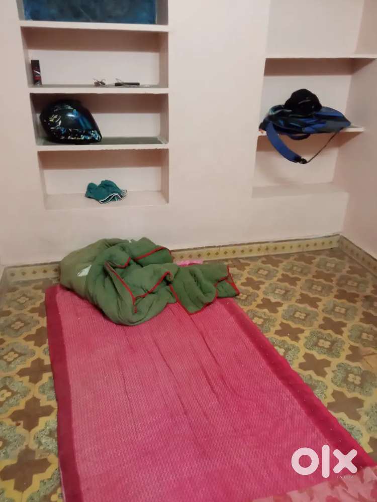 रूम पार्टनर की जरूरत है मसूरिया बाबा रामदेव जी मंदिर के पास ओनली रूम