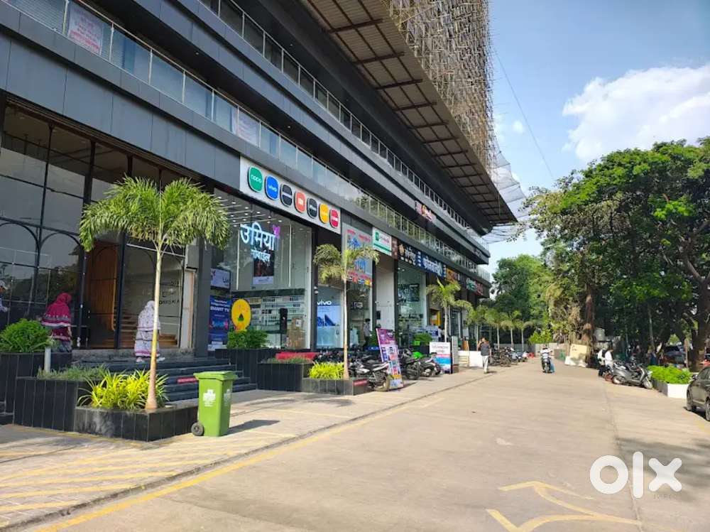 READY TO MOVE SHOPS FOR SALE