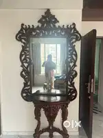 Mirror and fram with wooden table