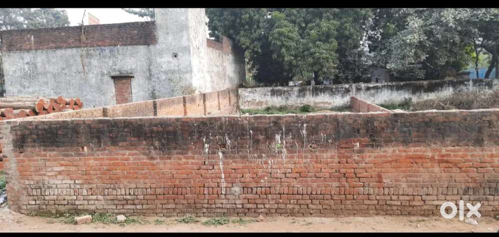 Plot near Malhaur Railway Station Vikalp Khand in a decent society