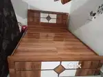 Furnicher bed