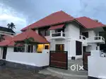 15 cents 3300 Sq ft 4bhk waterfront villa near Vyttila