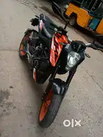 KTM Duke 125 BS4very good condition money urgent spot transfer
