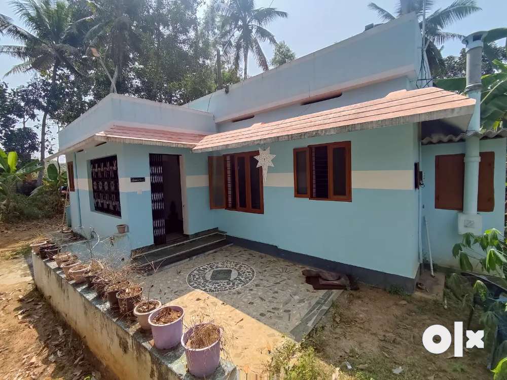 1500 square feet+ 16 cent house at low price