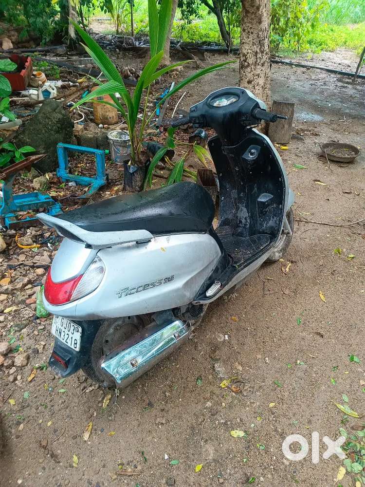 Access 15 nu model complete chalu che battery enjin tyres complete