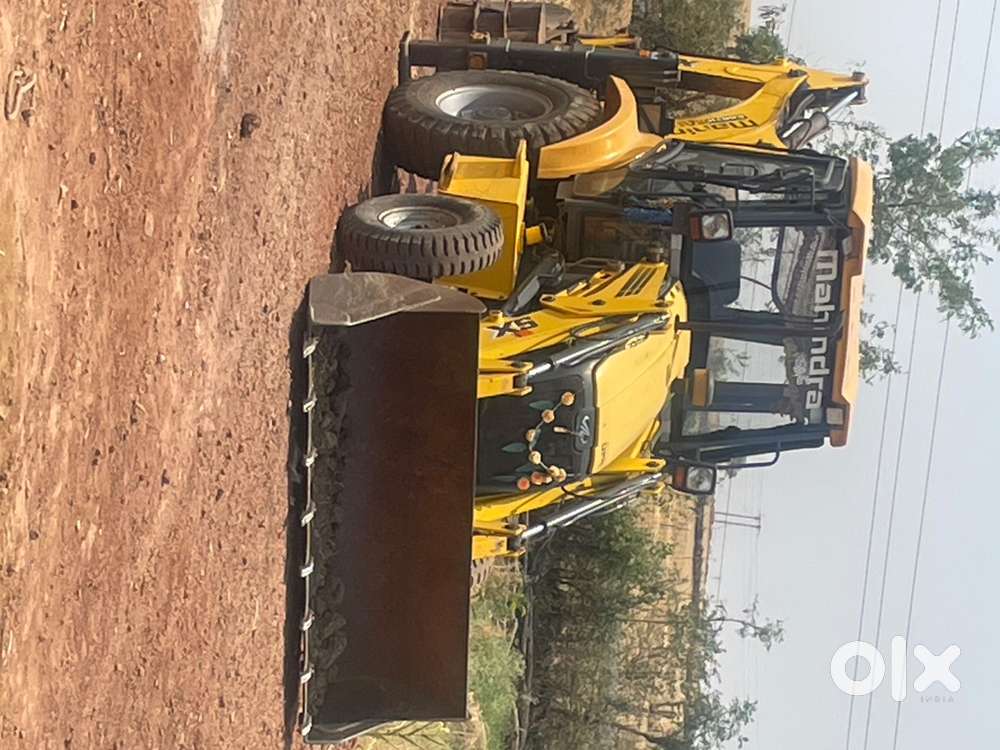 Mahindra earth master SX bacheoloader