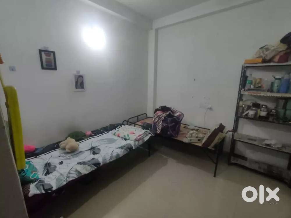 Required 1 girl roommate