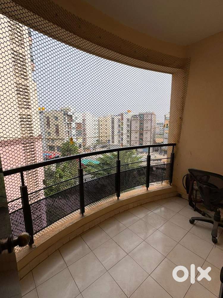 Male Flatmate Required for Master Bedroom, Attached Washroom & Balcony
