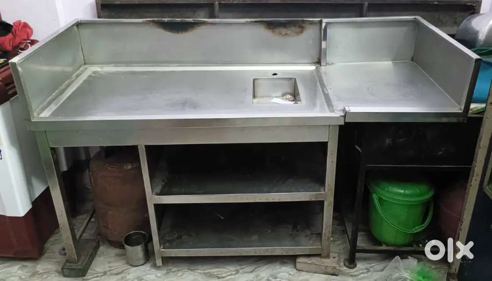 Hotel coocking stand