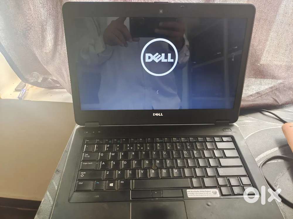 Laptop Intel Core i7, 500 GB SSD, 8 GB Ram, Windows 10 (Geniune)