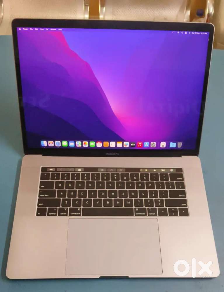 *MacBook Pro A1990*Touch Bar*
Core i7 Processor 
16 GB Ram 
256 GB**