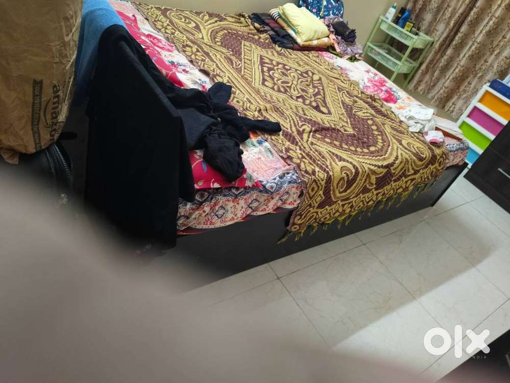 Queen & King Size Bed with Matress for Sale in Good Condition