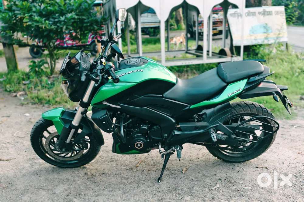 Dominar 400