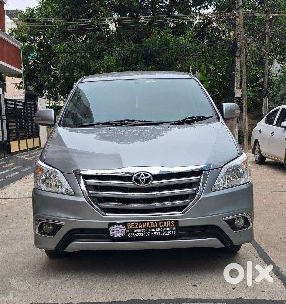 Toyota Innova 2.5 ZX 7 STR BS-IV, 2015, Diesel