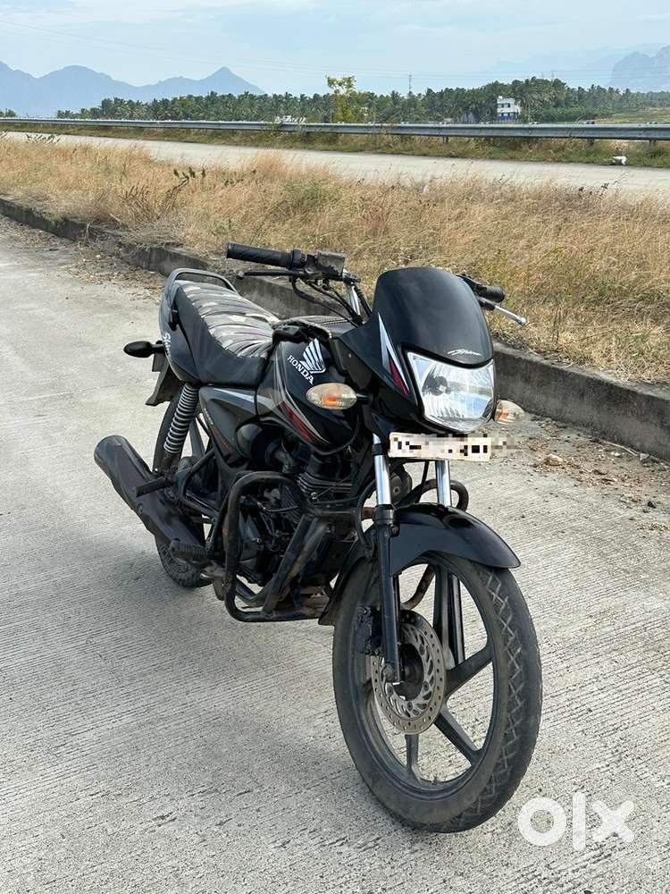 Single owner 2011 model honda shine..