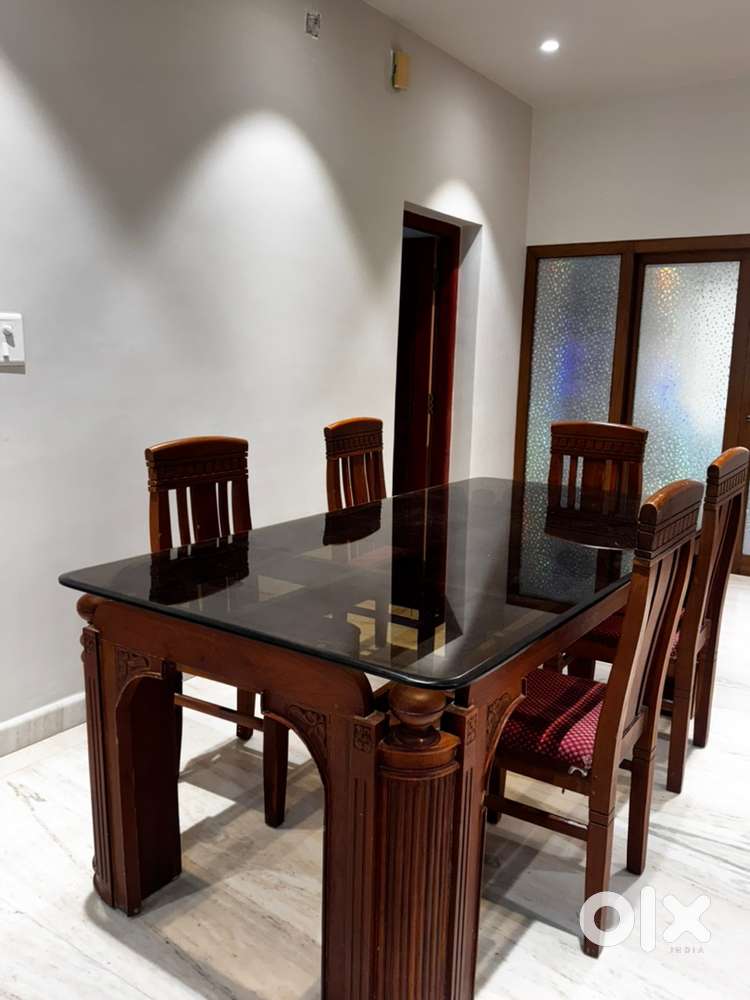 Dining table with 8 chairs