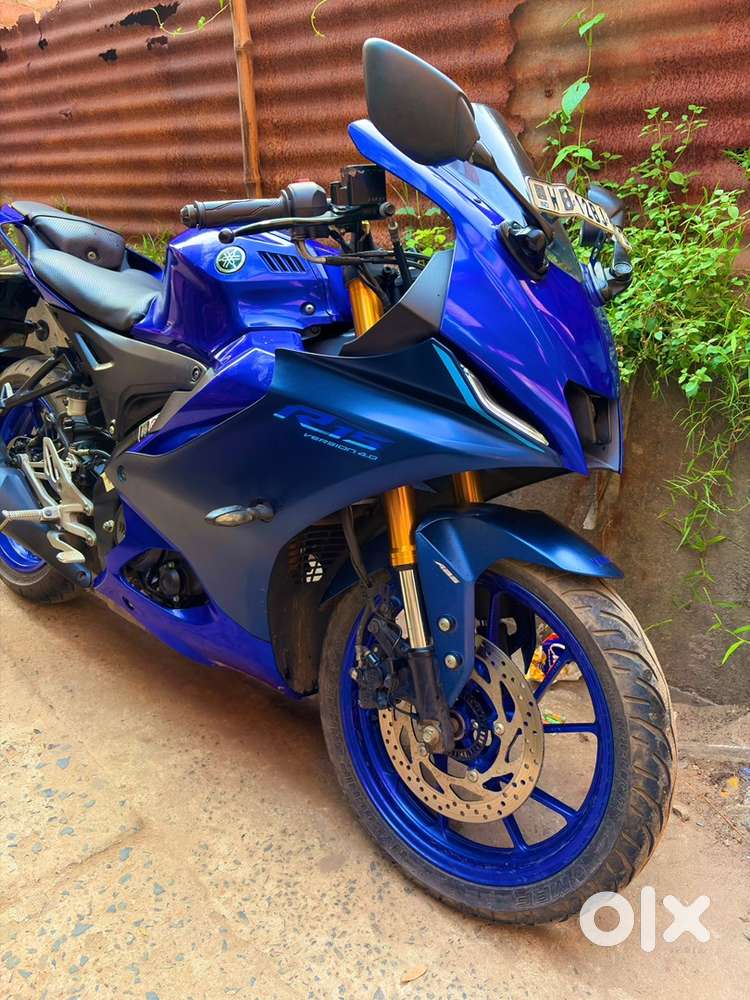 R15 v4 mint condition single handed bike