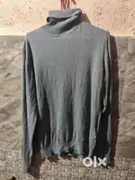 Grey turtle neck (Size medium)