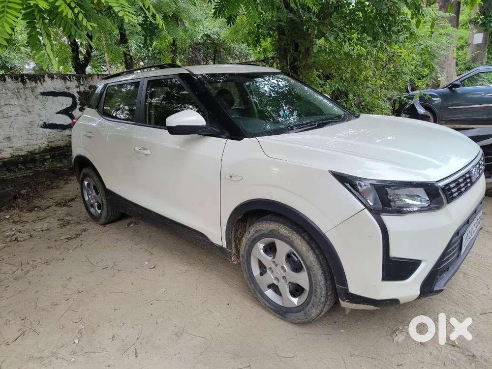 Well Maintained XUV 300 Diesel W6