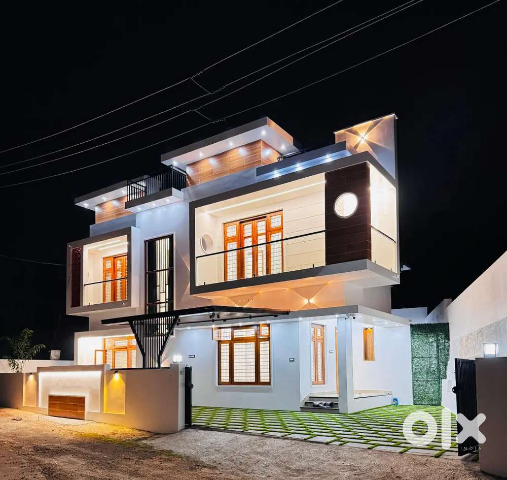 4bhk peroorkada Vazhayila  My villa 4bhk