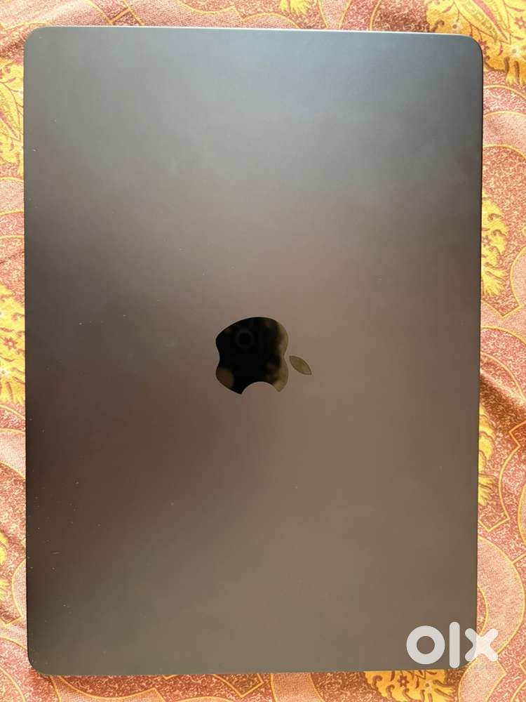 MacBook Air M2 in warranty