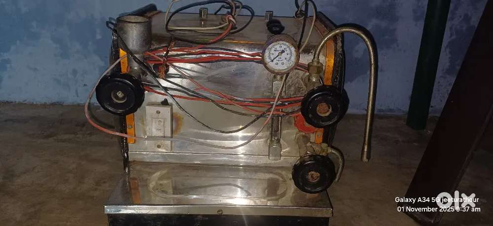 Coffee mashin ok he 2 calendar ke sath