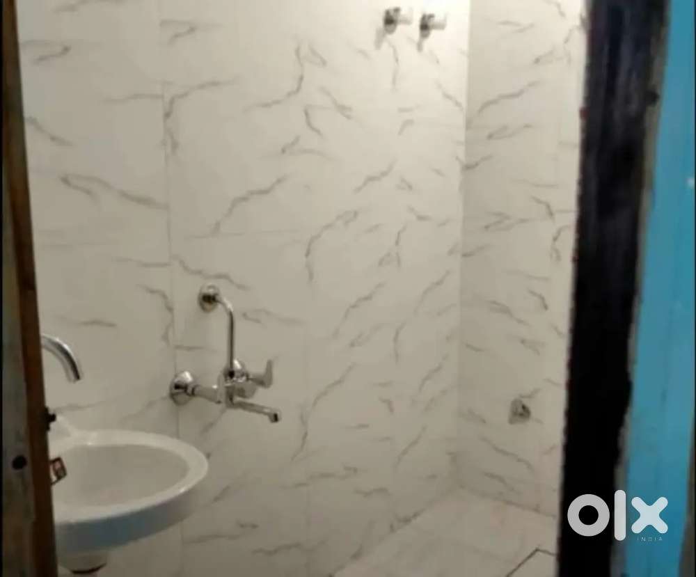 Highly ventilated corner building