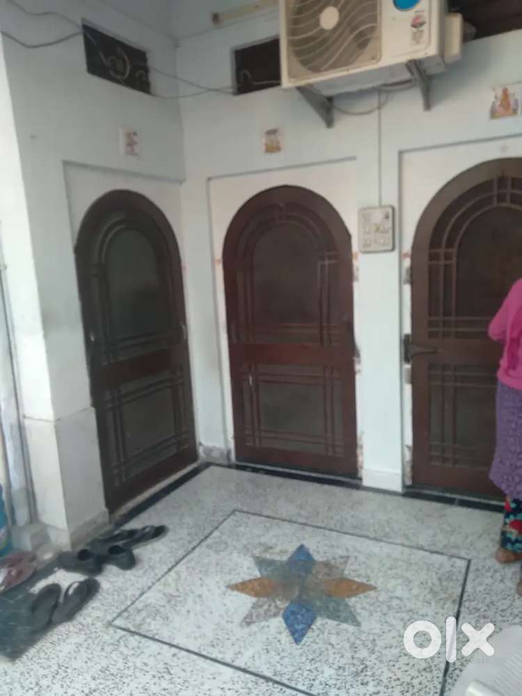 2bhk and 1bhk available for 6500