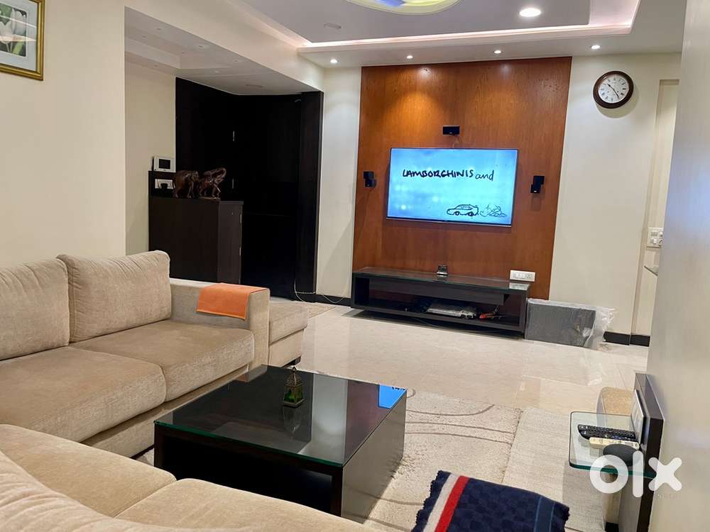 Flatmate wanted Goregaon W - 1 room with bathroom (2bhk)