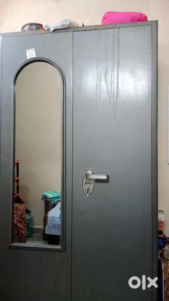 Wardrobe Almari