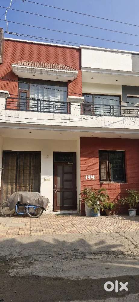 3BHK VILLA/DUPLEX PARK FACING,  35 FT ROAD NEAR SUSHMA CAPITAL MALL DH