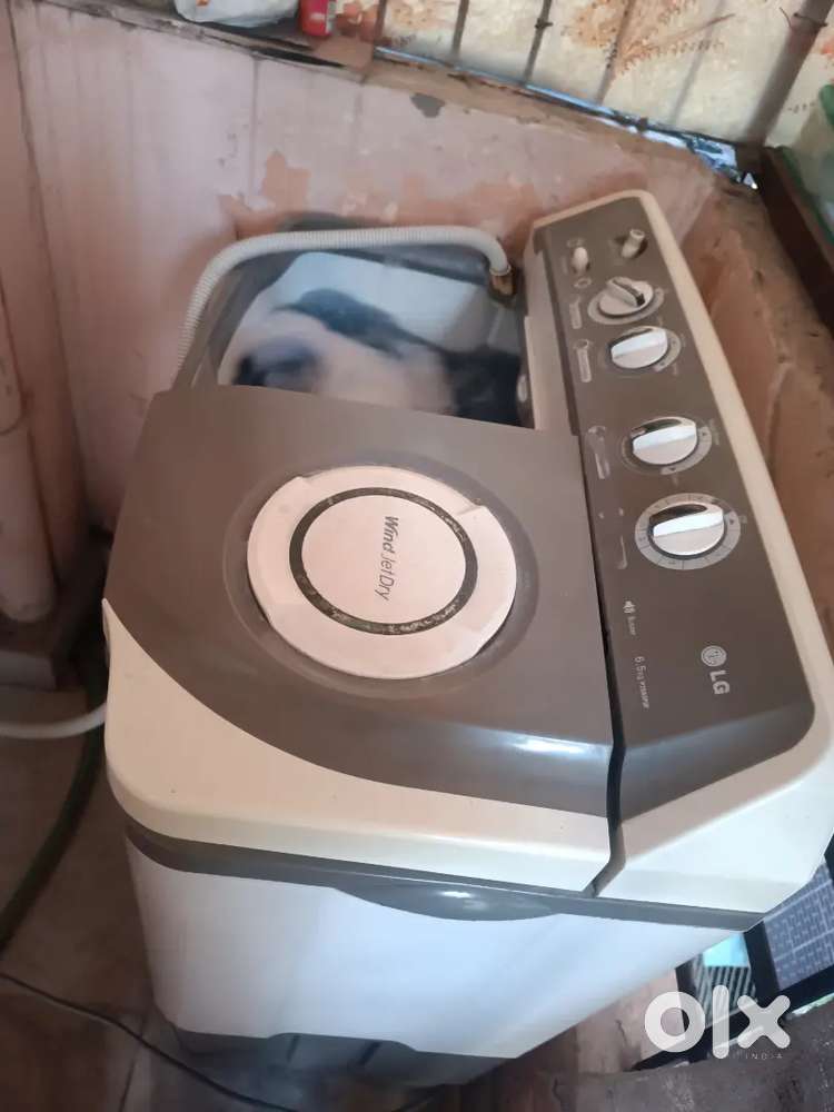 LG washing machine in good condition
