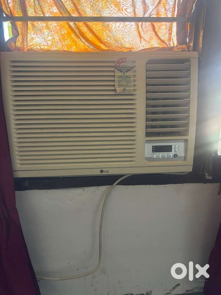 Good Condition 1.5 ton ac kuj vi  repair ni hai sab nal da hi a