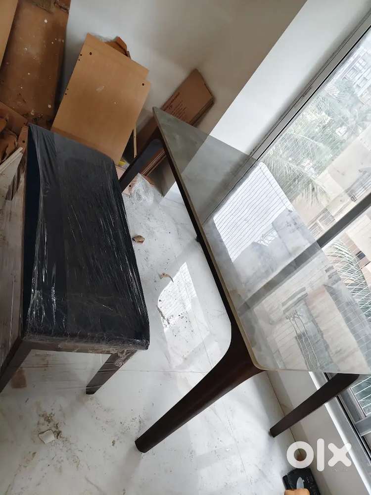 6 Seater Luxury Dining Table
