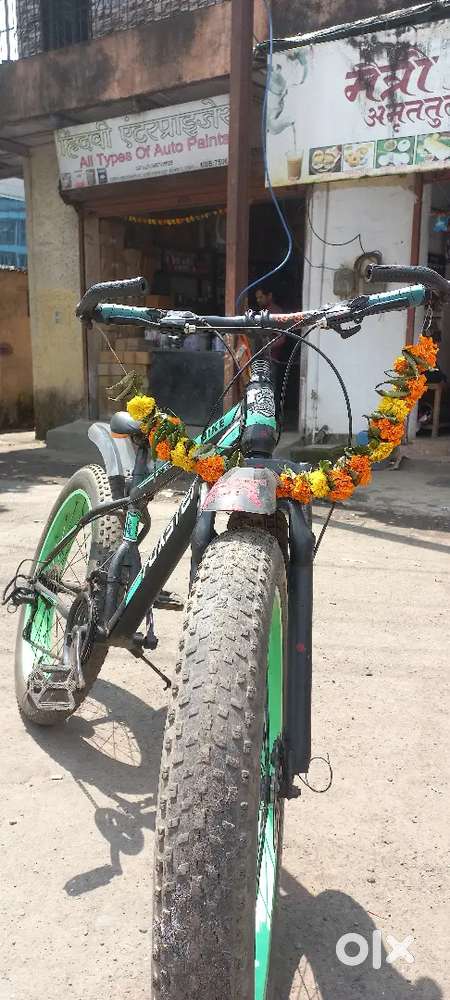 THIS CYCLE IS VERY GOOD AND GEAR IS SIMANO 21 SPEED FORT AND BACK DISC