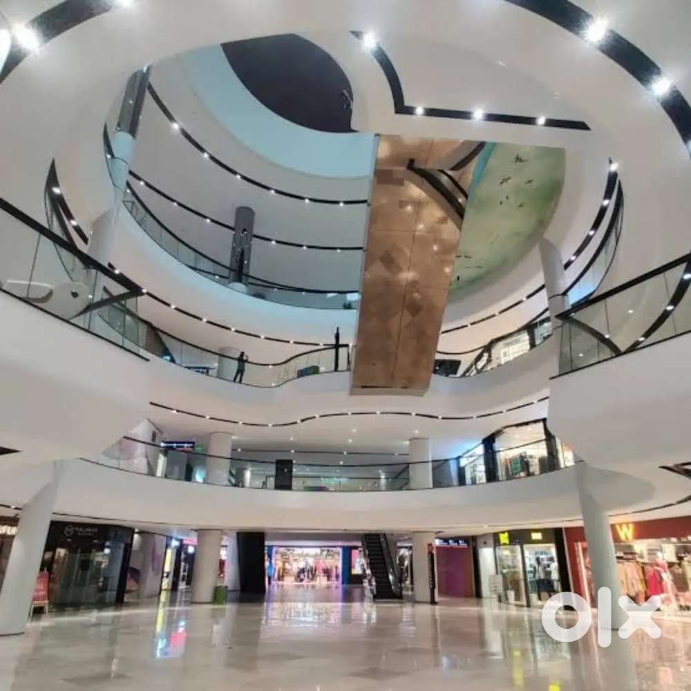 WANTED MALE AND FEMALE STAFF INSIDE MALL