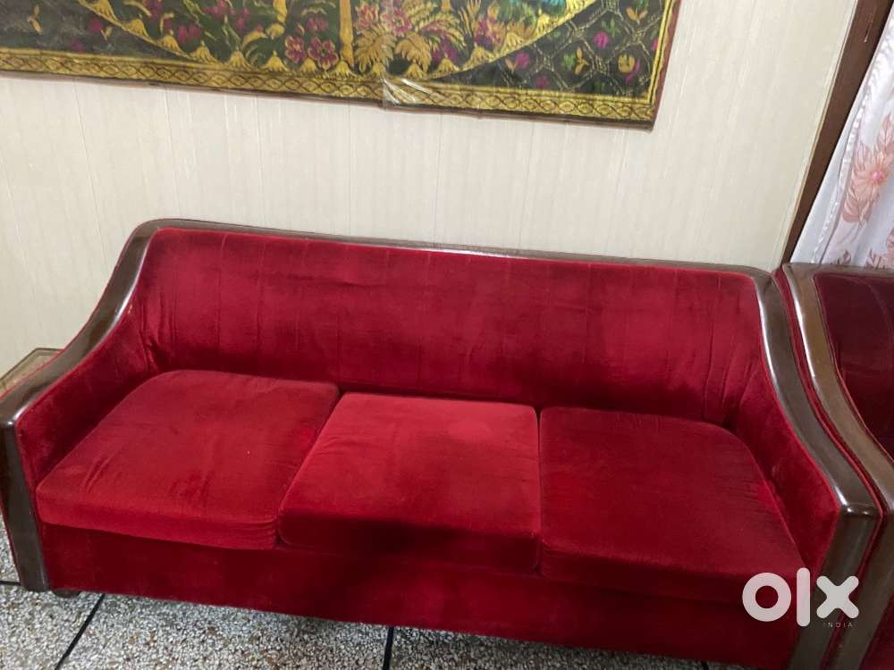 Five seater sofa in good condition