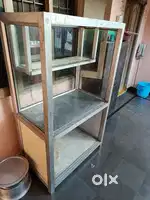 Aluminium rack three sides glass