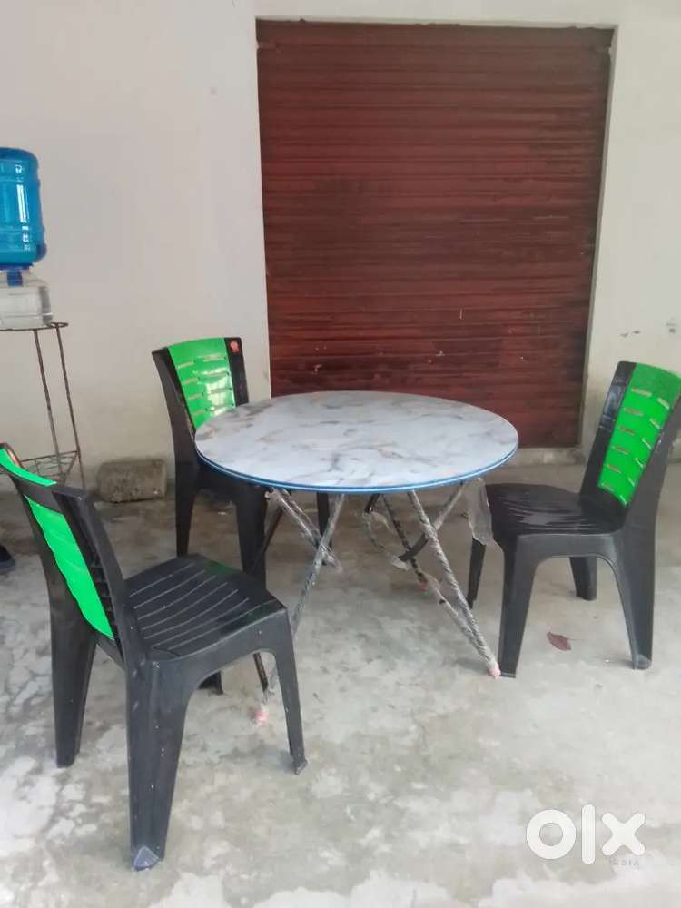 Table & Chaires